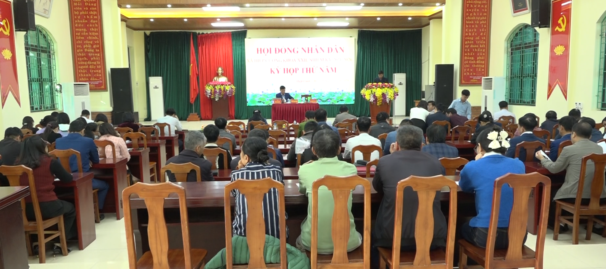 Kỳ họp thứ năm hội đồng nhân dân xã Hiệp Cường khóa hai mươi hai, nhiệm kỳ 2021-2026.