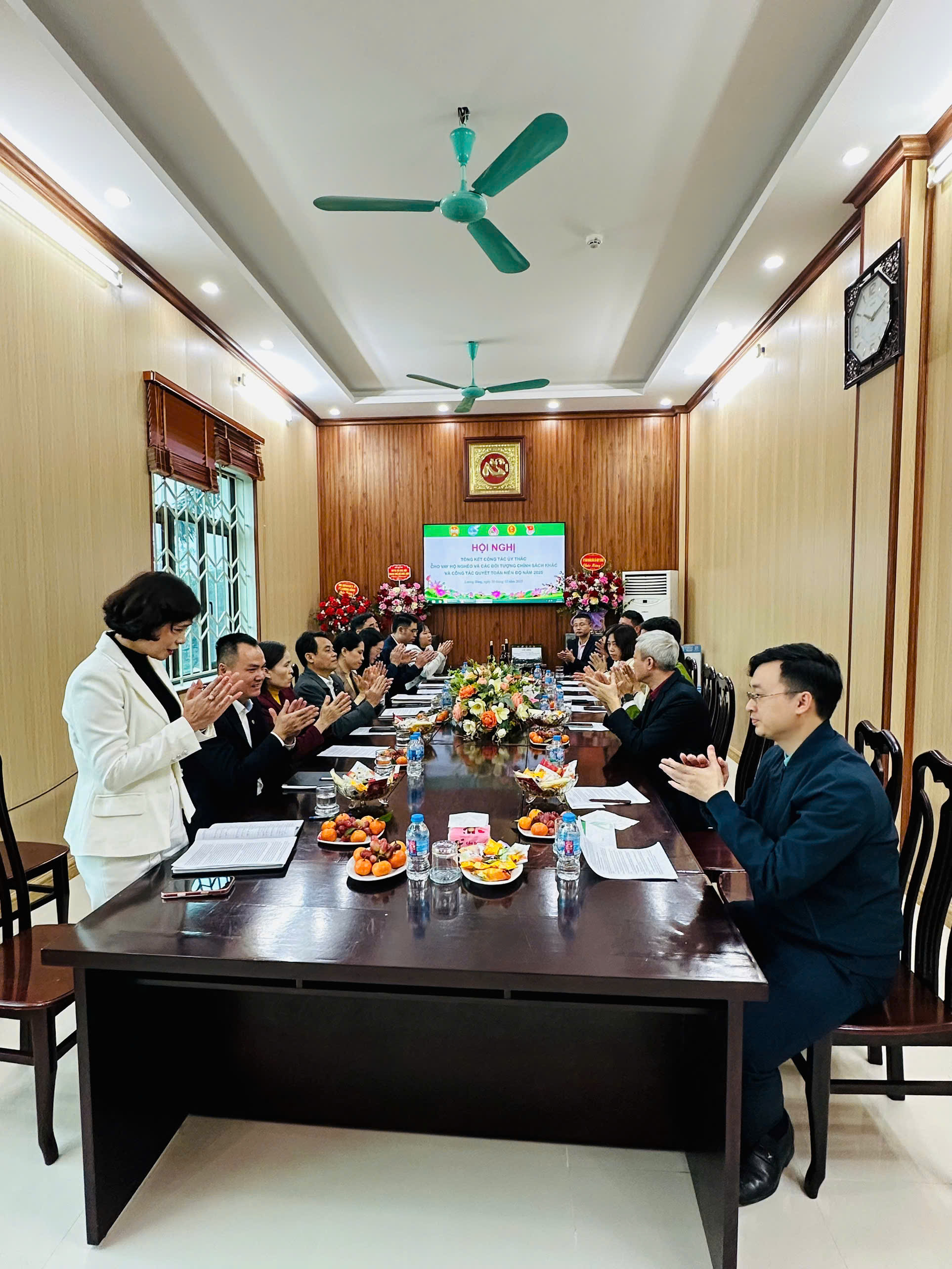 PHÒNG GIAO DỊCH NGÂN HÀNG CHÍNH SÁCH XÃ HỘI KIM ĐỘNG Tổng kết công tác ủy thác cho vay hộ nghèo và các đối tượng chính sách; công tác quyết toán niên độ năm 2025
